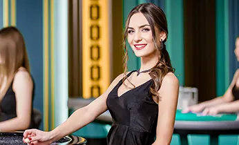 Hoạt động đá gà trực tuyến kịch tính